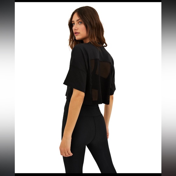 Black crop top with mesh back detail - Picture 3 of 6